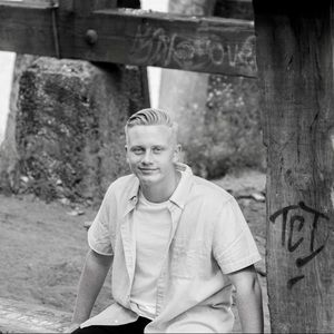 Meet your Posher, Brady